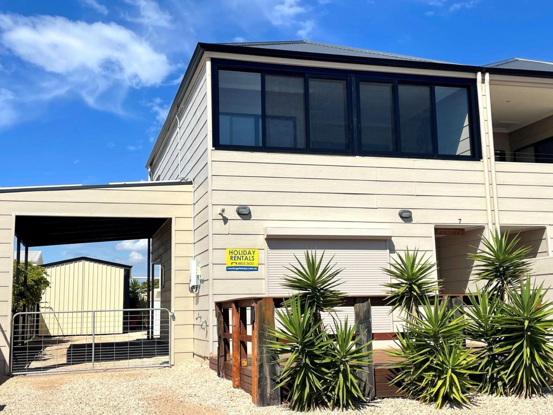 Chancesea Port Victoria Exterior foto